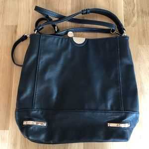 Large Black Hobo Purse w/ Crossbody Strap